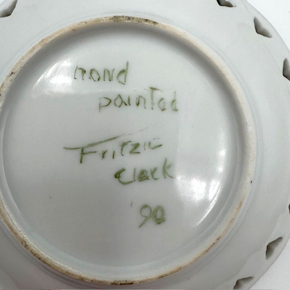 VTG Signed Hand Painted Forest Stream Reticulated Hearts Gold Tone Rim Dish 4"D - Picture 4 of 7